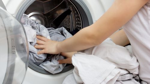 Washing machine 'magic hour' is cheapest time to use it - but Brits have no idea