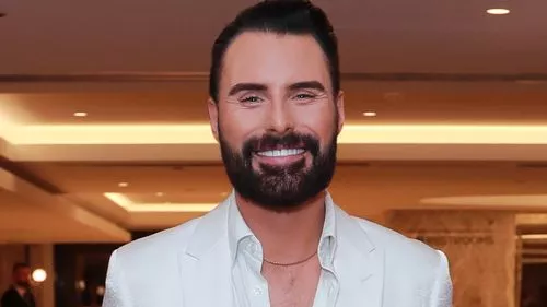 Rylan 'làm xấu mặt' Spice Girl khi anh ta khiến Geri Horner bốc khói sau khi 'làm hỏng' chiếc áo len trắng của cô ấy