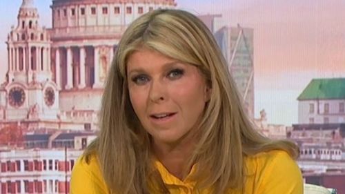 Kate Garraway trở về Anh sau khi vắng mặt