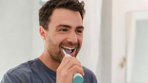 I tried £100 Oral-B electric toothbrush that gives 'whiter teeth' - now £40 in Amazon sale