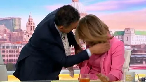 Kate Garraway có 'crisis' trực tiếp trên Good Morning Britain như đồng nghiệp Adil Ray nhảy vào