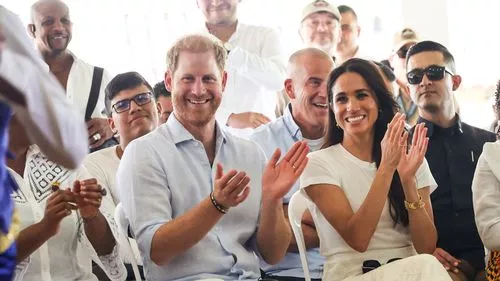 Chuyến thăm quan của Harry và Meghan có dấu hiệu "không ảnh hưởng gì" hơn kết quả thăm dò của Hoàng gia