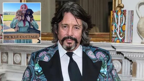 Laurence Llewelyn-Bowen slams Stacey Solomon trang trí như là "nóng lạnh kinh khủng."