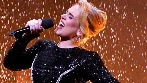 Adele công bố ngày lưu diễn châu Âu mới khi cô lên đường lần đầu tiên sau sáu năm