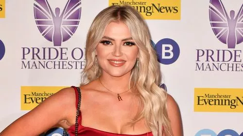 Lucy Fallon mang thai đứa con thứ hai khi ngôi sao đăng quang ở đường đăng quang nói: '