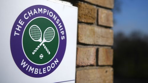 Ngôi sao Wimbledon phun trào trên phòng thay đồ quy tắc và thưởng tiền trong cơn giận dữ sôi sục