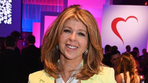 Kate Garraway thừa nhận cô ấy đã cố gắng giữ đầu trên mặt nước trong tin nhắn thẳng thắn