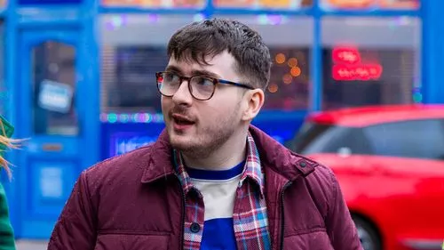 Jack Carroll của ITV Coronation Street trêu chọc sự lãng mạn cho nhân vật Bobby của anh ấy khi anh ấy ra mắt những viên sỏi