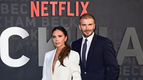 David và Victoria Beckham lên kế hoạch 'Mẹ đỡ đầu của tất cả các bên' để kỷ niệm ba năm