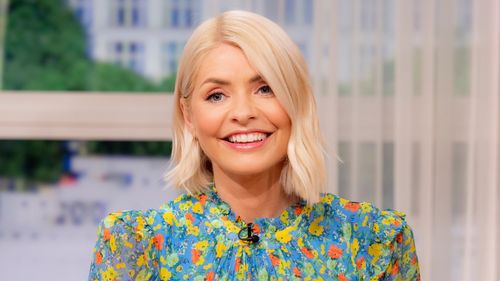 Cập nhật từ triều đình khi con người bị xét xử Bản đồ Holly Willoughby '