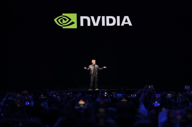 Bên trong giấy lau chùi 500 Mỹ kim của Nvidia