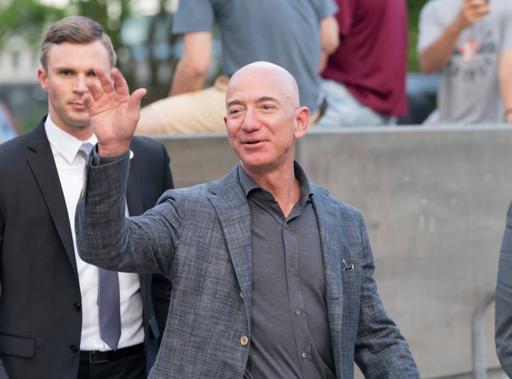 Sóng gốc xanh Jeff Bezos từ biệt ngày 13 tháng 10