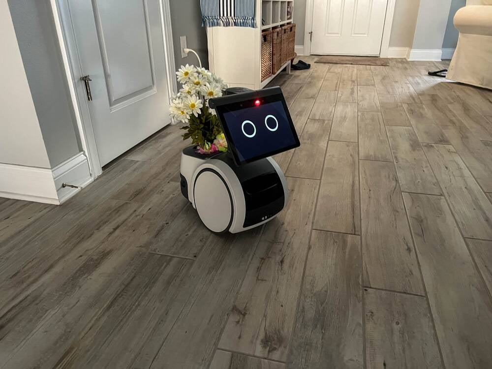 Amazon đặt xuống của nó doanh nghiệp robot Astro