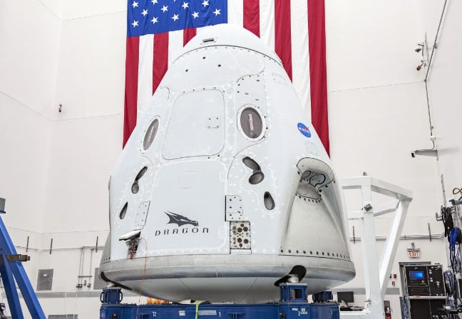 NASA cho Falcon 9 ngón cái để khởi động phi hành đoàn-9