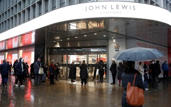 Sự thật phũ phàng đằng sau chuỗi trận thua của John Lewis