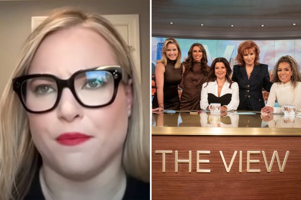 Meghan McCain, cựu thành viên của The View, gọi những người đồng nghiệp cũ là 'những người già điên rồ' 'bắt nạt' cô ấy