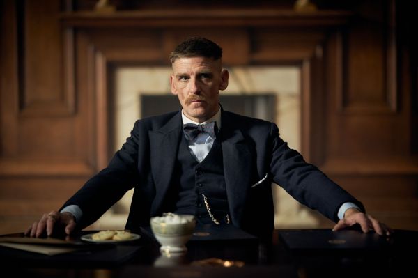 Ngôi sao của Peaky Blinders bị bắt vì uống cocaine sau Ngày tặng quà 'say rượu' tại quán rượu