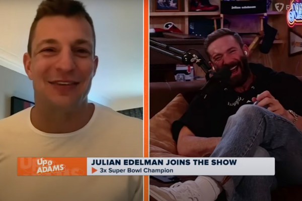 Julian Edelman tiết lộ tên NSFW Venmo của Rob Gronkowski trong chương trình Kay Adams