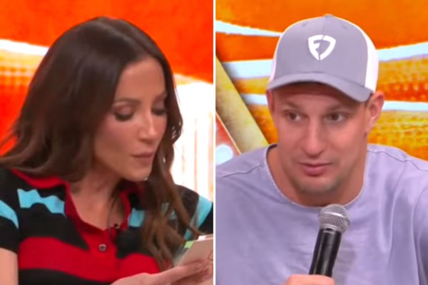 Rob Gronkowski và Kay Adams hoàn toàn choáng váng trước khách mời của chương trình ảo thuật