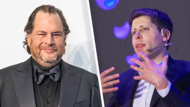 Marc Benioff và Sam Altman mâu thuẫn về giá trị cốt lõi của các công ty công nghệ