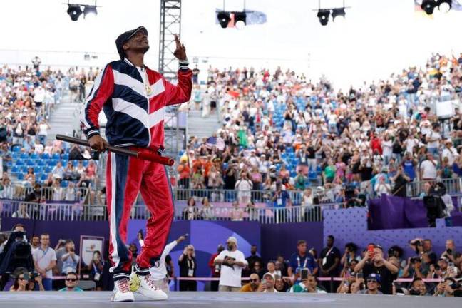 Snop Dogg mở đường cho Olympic nhảy múa với ‘ Cây roi như nóng ’