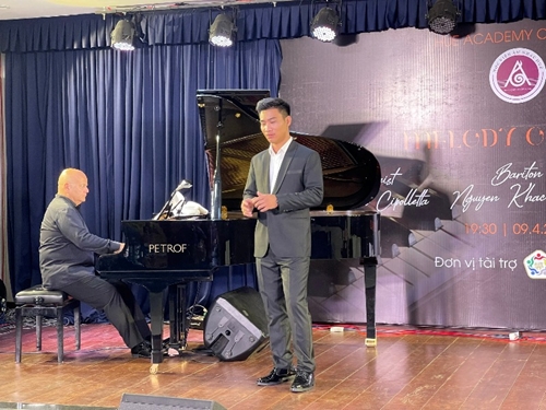 Chìm đắm vào giai điệu piano cùng “Melody of Love”