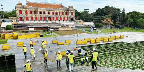 Khẩn trương cho lễ khai mạc Festival Huế 2024