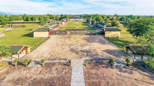 The traces of Can Chanh Palace