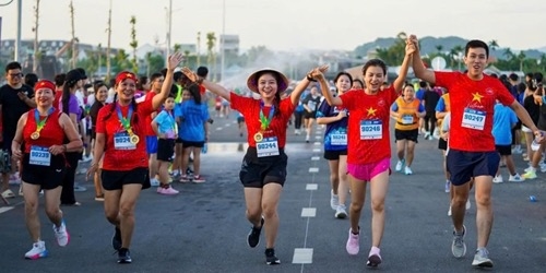 Over 5,000 people participate in “Hue Jogging – Running for the community” 5th edition event