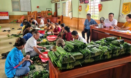 Chung tay, đồng lòng hướng về vùng bão lũ