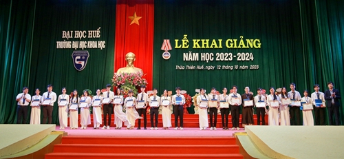 Trường đại học Khoa học và Trường đại học Nghệ thuật khai giảng năm học mới