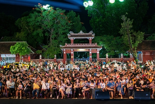 Sôi động cùng Festival Huế