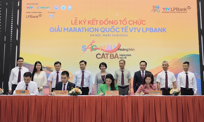 LPBank đồng tổ chức giải marathon quốc tế VTV LPBank - Sắc màu hoàng hôn Cát Bà 2024