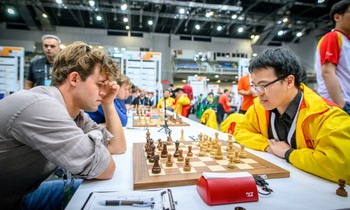 Lê Quang Liêm thất bại trước Magnus Carlsen, Việt Nam vẫn cầm hòa Na Uy