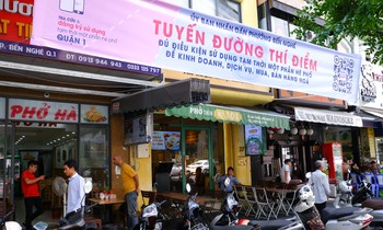 11 tuyến đường đầu tiên ở TPHCM áp dụng thu phí vỉa hè