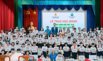 28 năm chắp cánh ước mơ cho học sinh nghèo hiếu học