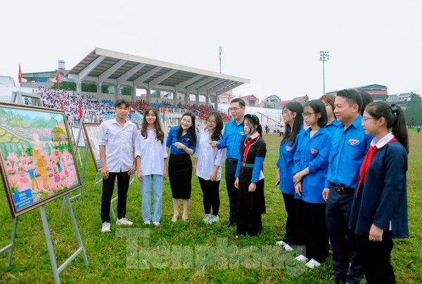 Hơn 5.000 đoàn viên tham gia ngày hội 'Bác Hồ trong trái tim tuổi trẻ Yên Bái'