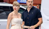 Taylor Swift gợi cảm bên bạn trai