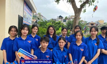 Sắc xanh tình nguyện xứ Lạng tiếp sức mùa thi