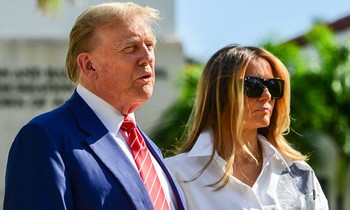 Lần đầu ông Trump tán tỉnh bà Melania