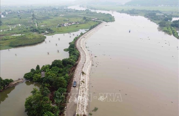 Đảm bảo an toàn hệ thống đê điều ứng phó với mưa lũ