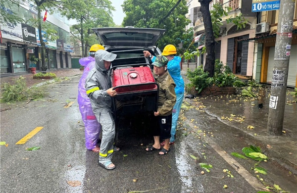 Nhà mạng tăng tốc ứng cứu thông tin do ảnh hưởng ‘siêu bão’ Yagi