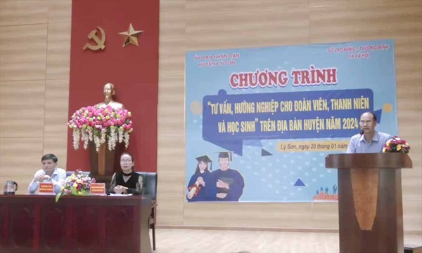 Lý Sơn tăng cường tư vấn hướng nghiệp cho học sinh cuối cấp