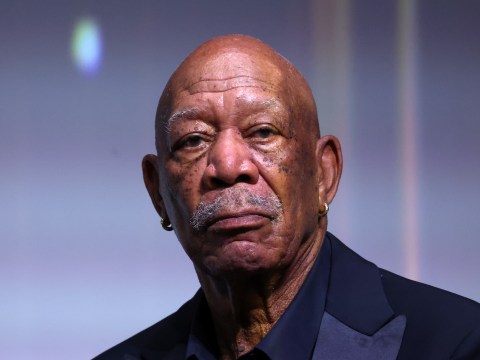 Morgan Freeman gọi ‘una cho phép A.I. đang sao chép giọng nói của mình trong một video TikTok