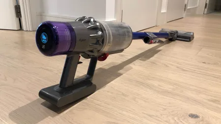 Làm thế nào để làm sạch máy hút bụi Dyson