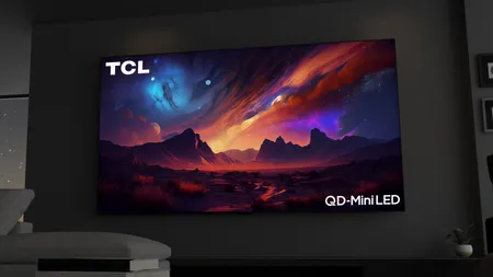 TV Mini-LED QM89 đáng kinh ngạc của TCL có kích thước 115 inch và có độ sáng tối đa 5.000 nits