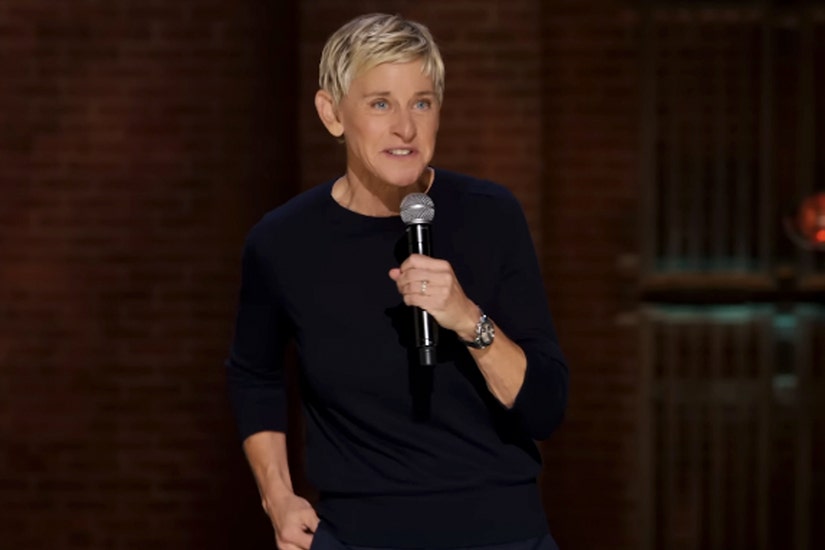 Ellen Degeners Jokes về việc "được thoát khỏi công việc trình diễn" trong Netflix Skeer