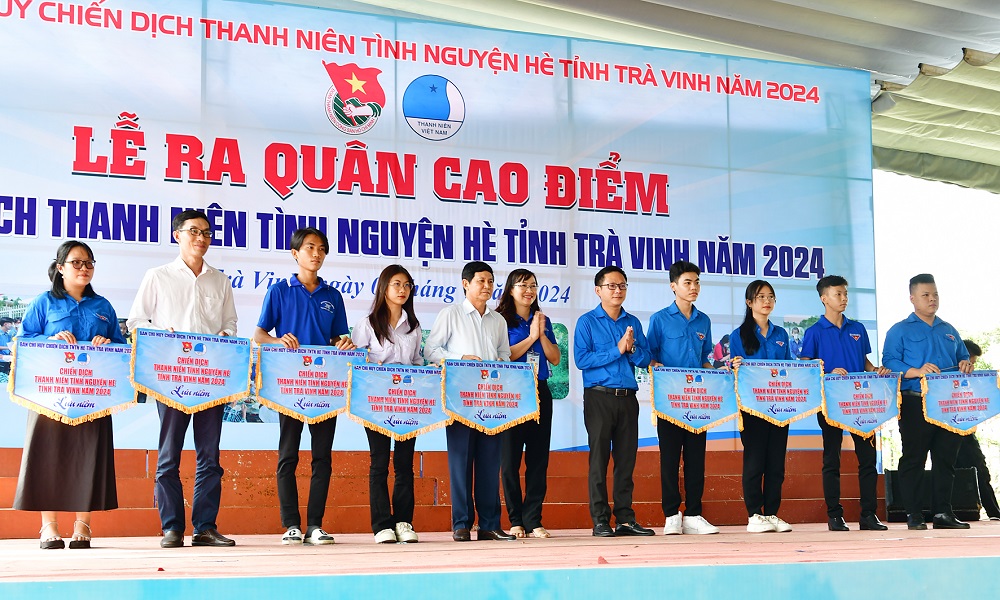 Ra quân cao điểm Chiến dịch Thanh niên tình nguyện hè tỉnh Trà Vinh năm 2024