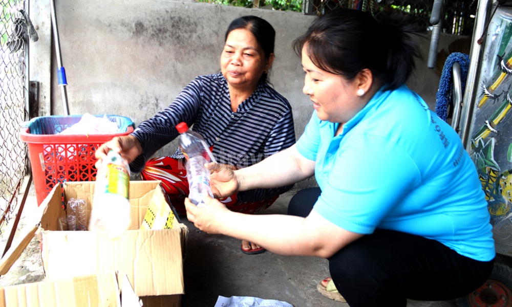 Hội LHPN xã Hòa Tân: Hội viên tham gia bảo vệ môi trường qua phân loại, xử lý rác tại nhà