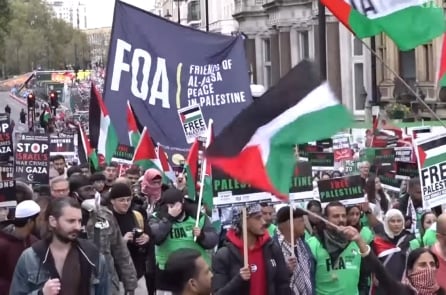 Khoảng 100.000 người biểu tình ủng hộ Palestine khắp London